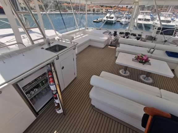 Queen cabin on Deep Blue