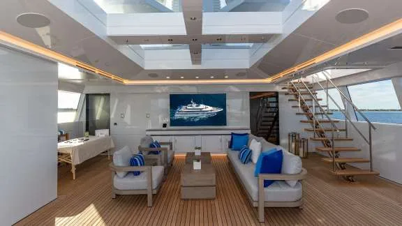 Owners Deck Spa