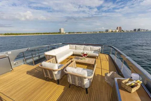 Image of NO SURRENDER yacht #13