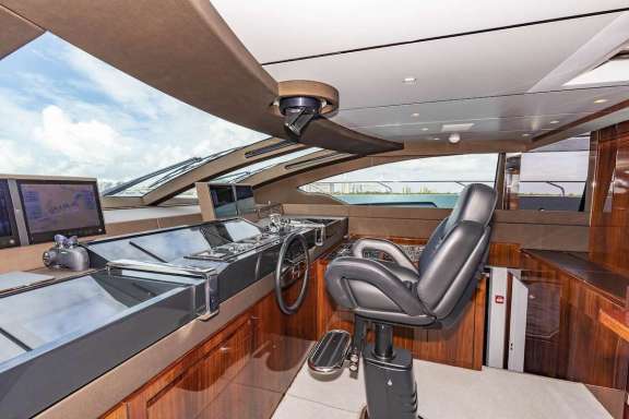 Image of NO SURRENDER yacht #17