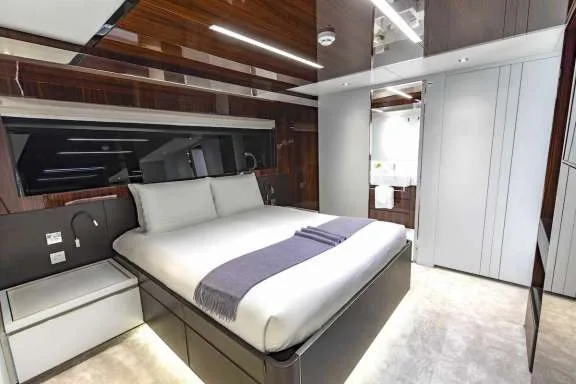 Image of NO SURRENDER yacht #8