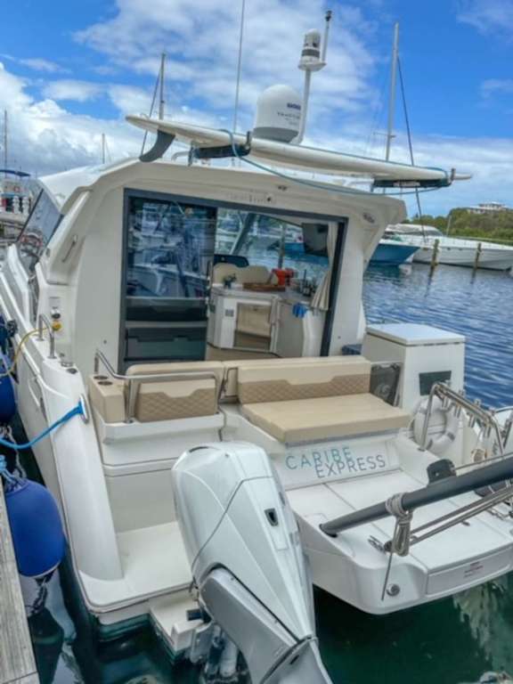 Image of CENTERLINE yacht #18