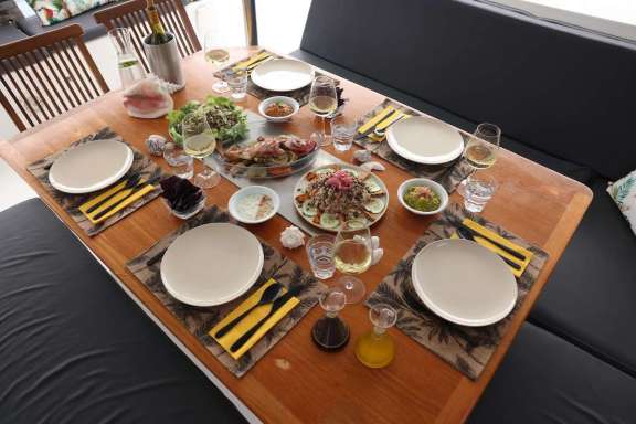 Midday dining in the Grenadines