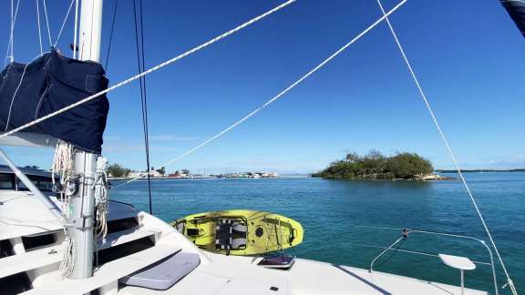 Kayak and forward seating