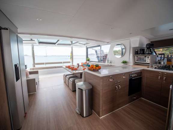 Image of ESCAPADE yacht #10