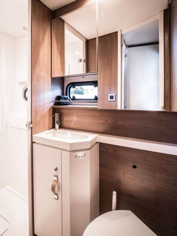 Image of ESCAPADE yacht #9