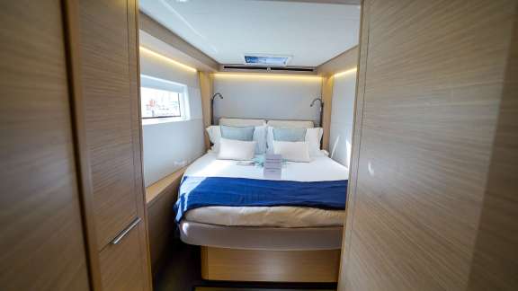 Aft Cockpit & Outdoor Dining Area