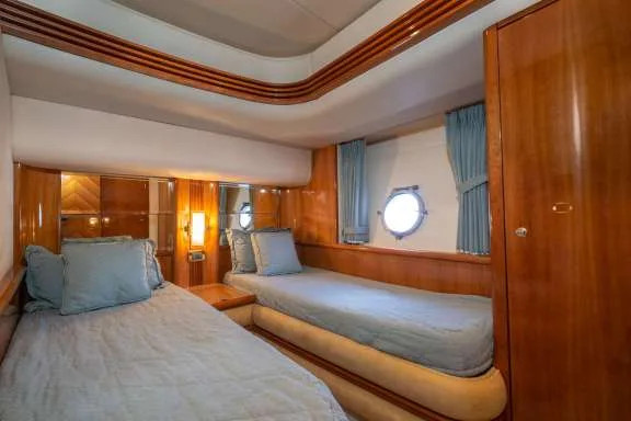 Image of Victoria yacht #5