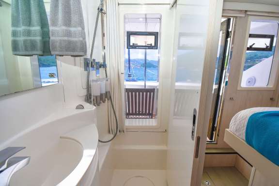 Image of BAREFOOT COWBOY yacht #14