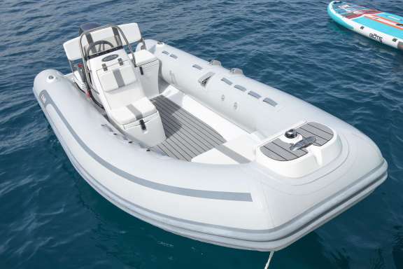 Image of BAREFOOT COWBOY yacht #19