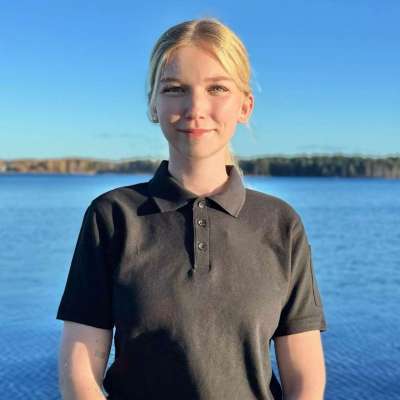Stewardess Alicia Friden