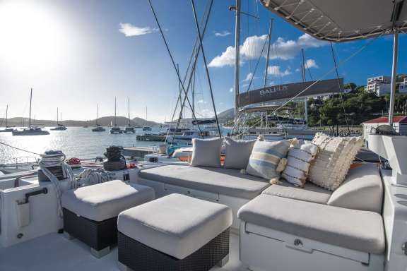 Large flybridge with plenty of seating and 360 degree views