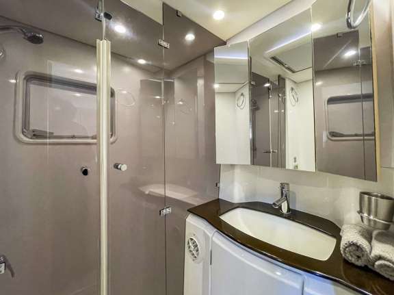 Ensuite bath with separate shower and head