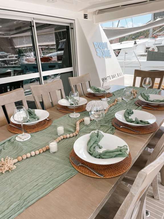 Aft cockpit and dining area