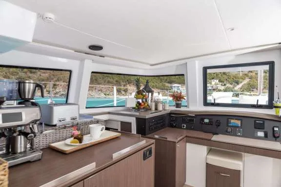 Image of BLUE HORIZON yacht #3