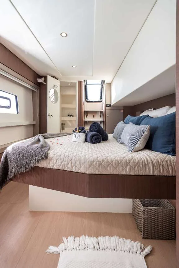 Image of BLUE HORIZON yacht #8