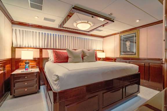 Image of LADY ELAINE yacht #10