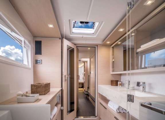 Master suite bathroom