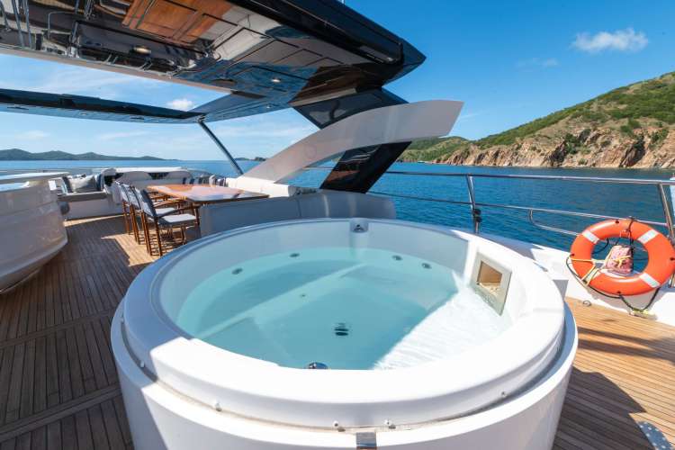 flybridge hot tub