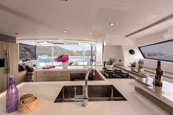 Image of TWO OCEANS yacht #4