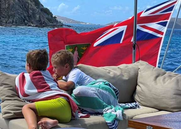 Cockpit cocktail station