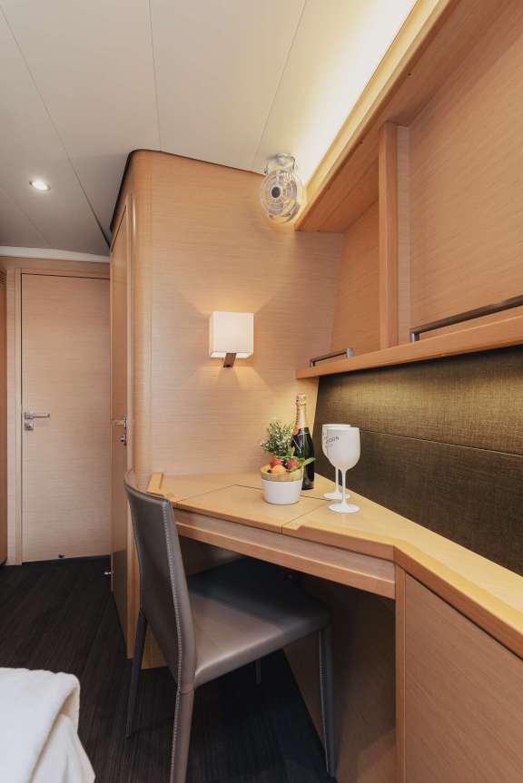 Image of LAGOON 560 S2 yacht #11