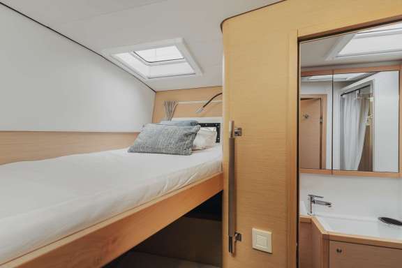 Image of LAGOON 560 S2 yacht #12