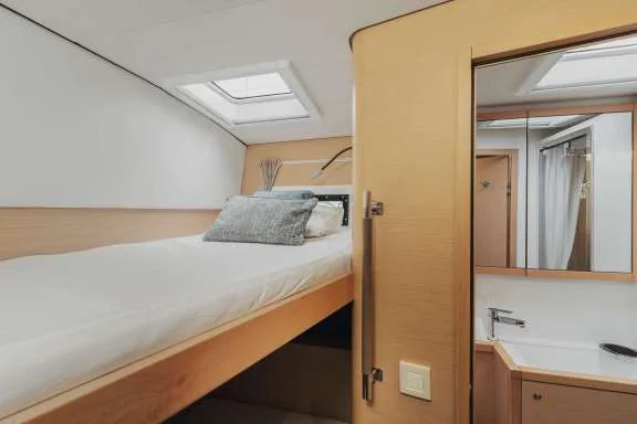 Image of LAGOON 560 S2 yacht #12