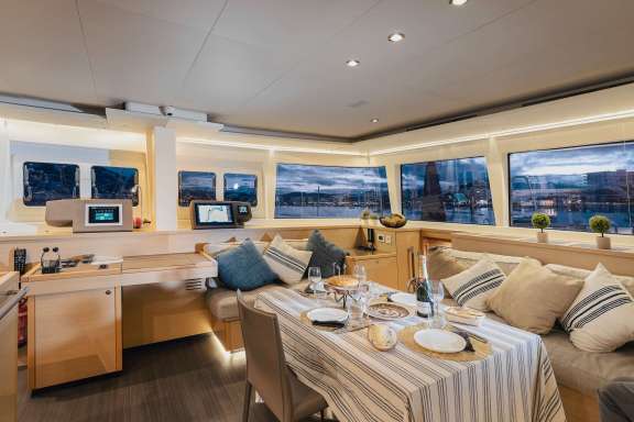 Image of LAGOON 560 S2 yacht #13