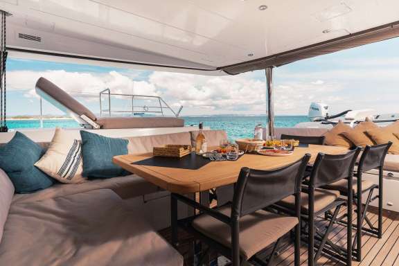 Image of LAGOON 560 S2 yacht #5