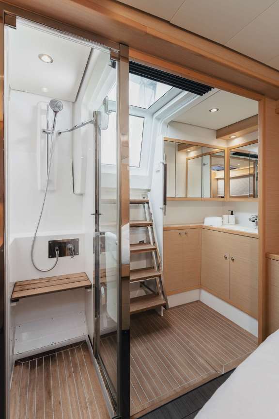 Image of LAGOON 560 S2 yacht #7