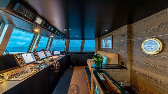 Image of HIGHLANDER yacht #16