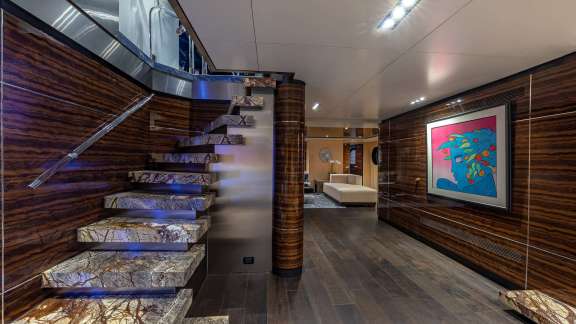 Image of HIGHLANDER yacht #17