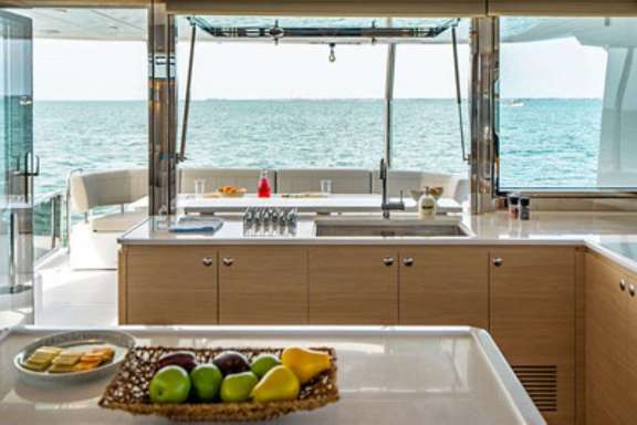 Image of A Yachta Fun yacht #5