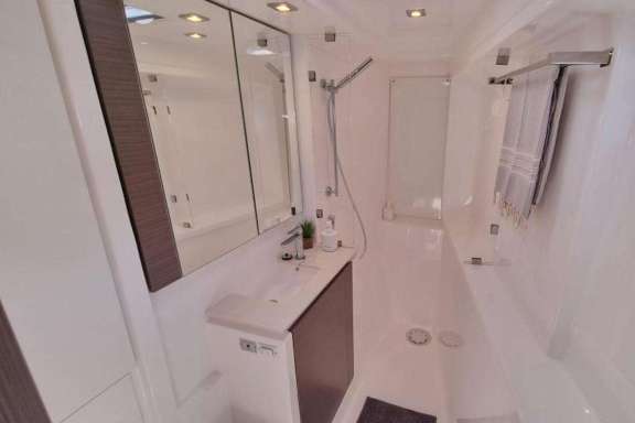 Ensuite Master Bathroom