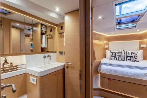 Image of VANISHING POINT yacht #7