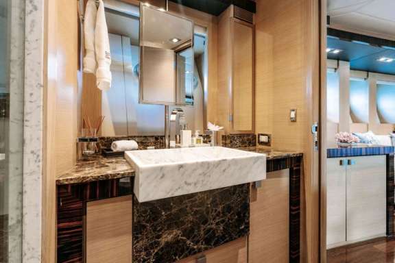 Image of BURN RATE yacht #7