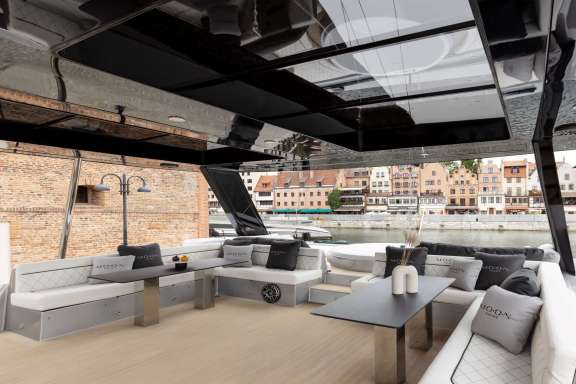 Image of Moon Shadow yacht #17