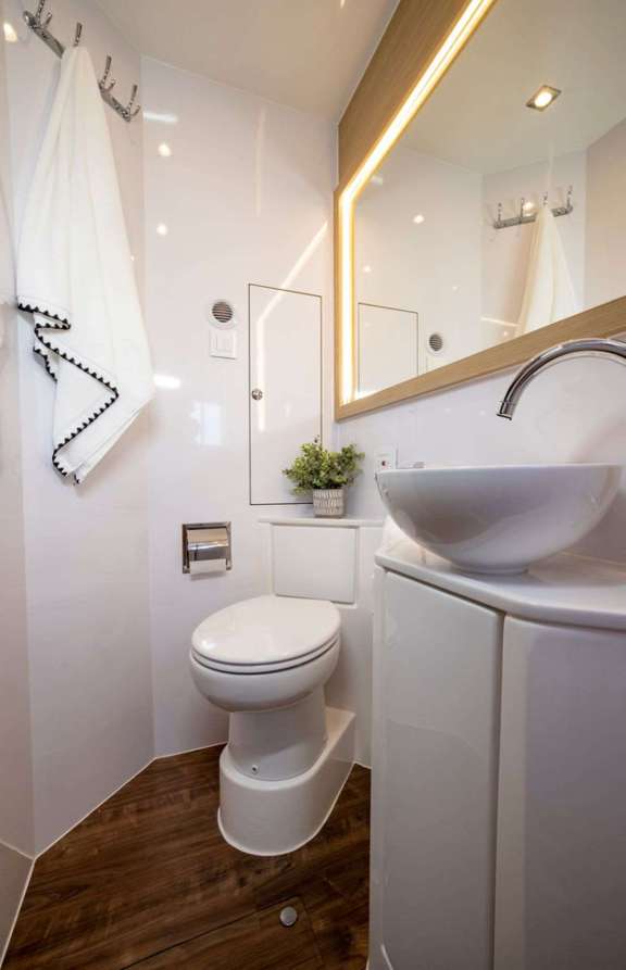 Image of Painted Pelican yacht #10