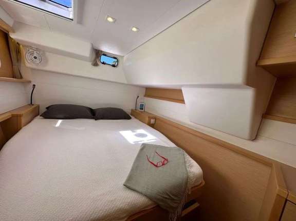 Image of LEAF CHASER yacht #12