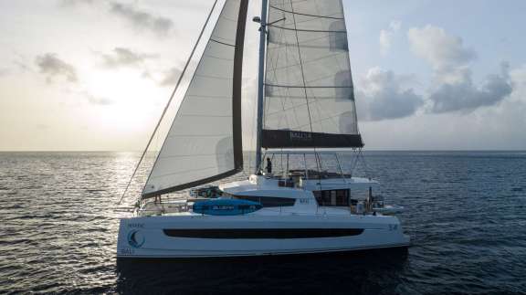 Image of LOLA yacht #3