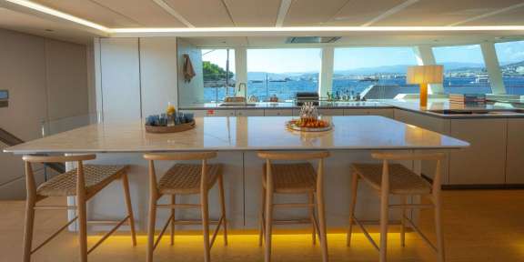 Image of APOLLO 99 yacht #13