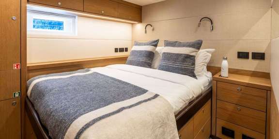 Image of CHAMPAGNE HIPPY yacht #14