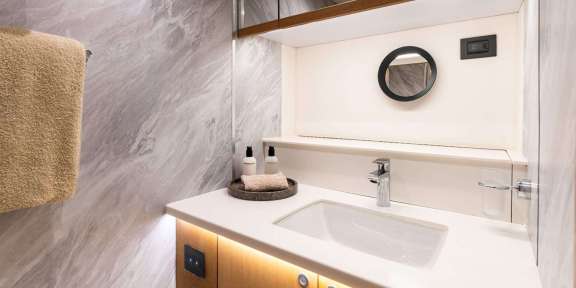 Image of CHAMPAGNE HIPPY yacht #15