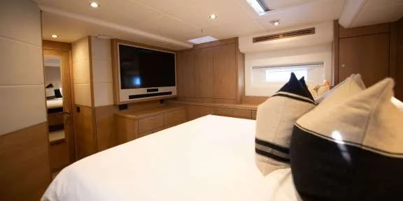Image of CHAMPAGNE HIPPY yacht #8