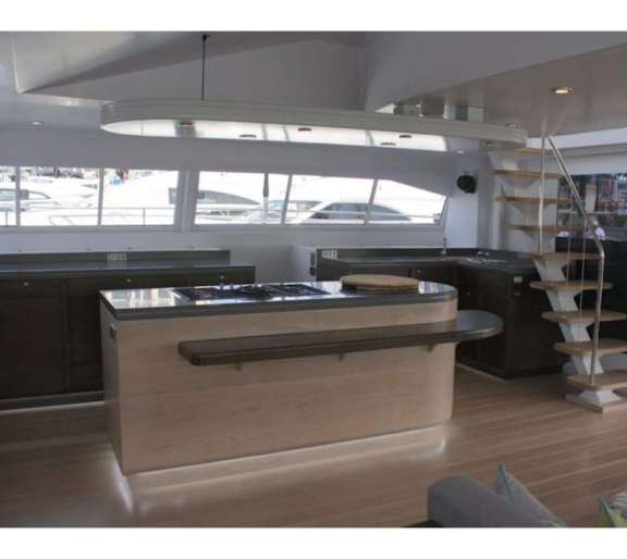 Image of HQ2 yacht #8
