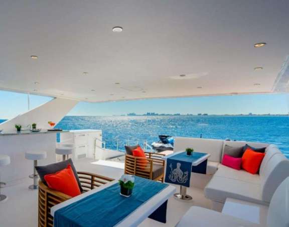 Flybridge Dining and Bar