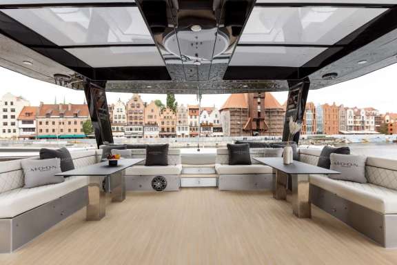 Image of Tryst yacht #12