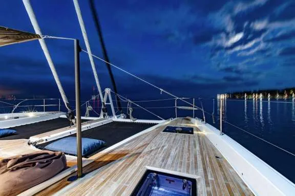 Image of CAT TUA yacht #11