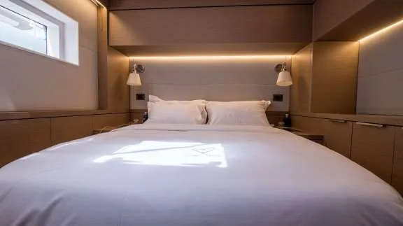 Image of CAT TUA yacht #7
